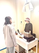 似合わせ小顔ヘア、美髪、トレンドを取り入れた二子玉川のTOPサロン。入店から～退店までの流れ。