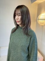 タヴィ(Tavi)&nbsp;ミディアムレイヤーカット/似合わせカット/顔周りレイヤーカット