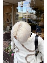 モアムー(Moremuu)&nbsp;[かの]ホワイトブロンド