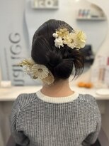 マーリー(marlee)&nbsp;カチモリシニヨン タイト ヘアセット 表参道 結婚式 お呼ばれ