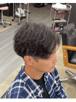 グリードヘアー(greed hair) センターパート波巻きツイストスパイラル無造作