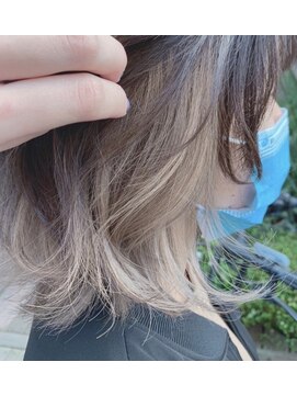 ヨナサン(Yona Saint) インナーカラー/アッシュベージュ