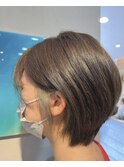 リーフグリーン×イヤリングカラー×ショートボブ