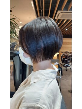 キレイコムデュース(Deuce) 前下がりショート