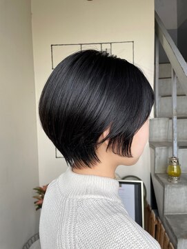 ホワイトルーム(White Room) 丸みショートボブ