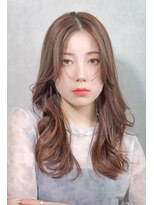 メゾンドムニ 恵比寿(Maison de MUNi)&nbsp;レイヤー/外ハネ/顔周り/前髪なし/セミロング/