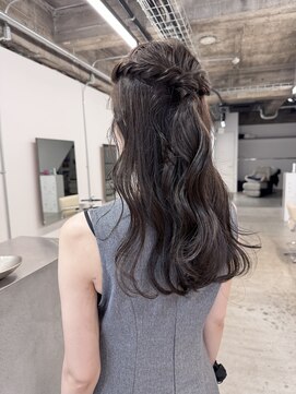 シアー(siar) 結婚式　お呼ばれヘアー　ヘアアレンジ　ヘアセット　まとめ髪