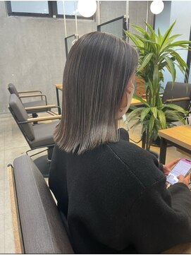 白髪ぼかしのハイライトカラー！