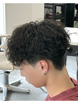 バース バイ ハピネス(BIRTH by happiness) ツイストスパイラルパーマ