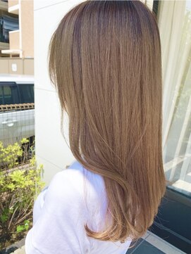 トリート 浦安店(TREAT) 柔らかベージュ×ロングヘア