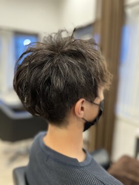 コア フィール ア デイ(COIFFURE A DAY) 【M3D艶髪メンズパーマ】お得クーポン有り