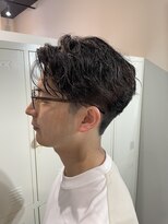 シードバイシャムロック(SEED by Shamrock)&nbsp;センターパート　ツイストスパイラル　メンズカット