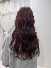 【カラーのこだわり】ブリーチカラー経験豊富なスタッフが多く、薬剤の種類もこだわり多く取り扱ってます◎