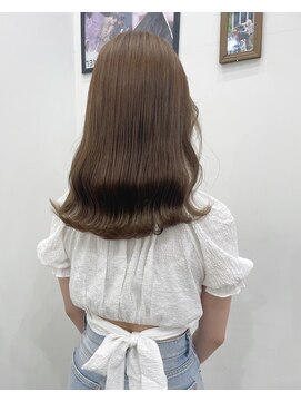 ロックス バイ マグ 松本(rocks BY MAG) ブリーチなしで作る透明感カラー