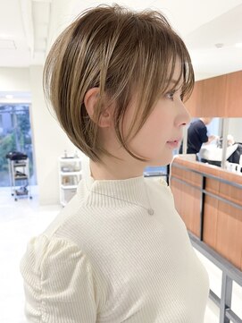 ジルブラン 大阪(JIL BLAN) 大人ショートヘア/ハイライトカラー/イルミナカラー［堺］