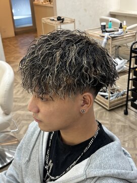 ラヴィズム 名駅店(LUVISM) 名古屋/メンズカット/メンズパーマ/眉毛/ツイストスパイラル