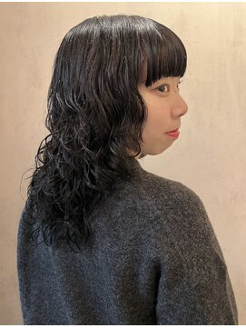 スノッブエンバンプ(snob enVAmp) ミディアムウルフパーマ
