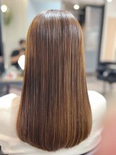 【お悩み解消♪】大人女性のお悩みの白髪。そんな悩みも明るめの白髪染めで魅力に変えます＊