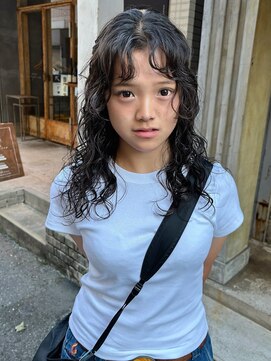 エヴリンアンドペイジ(Evelyn&paige) くるくるパーマ/レイヤーパーマ【神戸元町/水原】