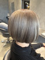 ユウシヘアー(Yushi Hair)&nbsp;ワンレンボブ。