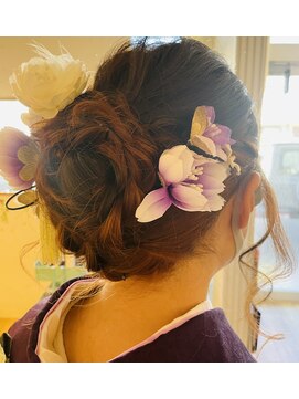小さな美容室 ハナ(hana) 成人式、、、毛先に大輪の向日葵☆