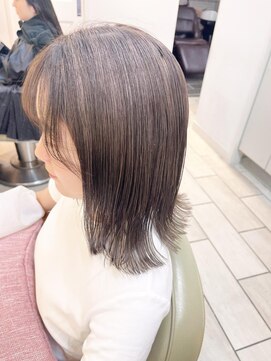 テトラ バイ ネオリーブ 横浜西口店(tetra by neolive) 切りっぱなしボブ ミディアム ハイライト ベージュ