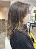 ハイライト+イルミナカラーベージュの透明感◎