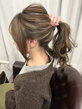 グランドライン(GRAND LINE) オシャレで可愛いコントラストハイライト　カーキベージュ