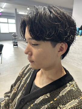 メンズ リコ(MEN'S RICO) シャドウパーマセンターパート緩めスパイラルパーマ【大和】