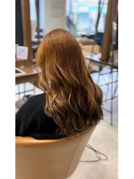 スペックホルダー(Spec Holder) デザインカラー抜け感カールロング