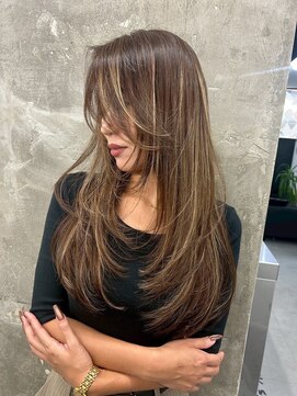 キング 心斎橋店(K!ng) ハイライトカラーミルクティーベージュレイヤーカットオルチャン