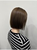 ボブ × オリーブベージュ