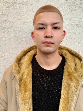 ブリランチン イワタ(Brilliantine Iwata) とにかくおしゃれ♪トレインスポッティング風金髪坊主☆