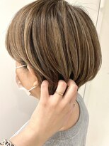 ラフ 新宿(Laff)&nbsp;新宿ショート/ショートヘア/ボブ/ぱつっとボブ/白髪ぼかし