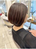 自然におさまる柔らかい縮毛矯正のショートボブ