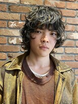 ハイライト　メンズパーマ　マッシュウルフ　レイヤー