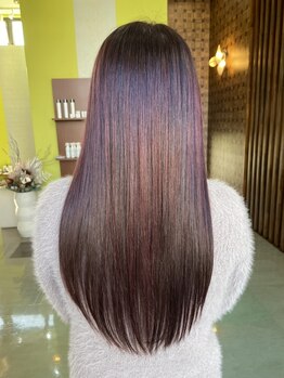 グロワールデュー(Gloire deux)の写真/縮毛矯正と髪質改善はクセ毛の悩みがすごく分かる美容室へ！！髪質を見極めご希望に合わせた施術が人気☆