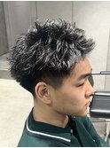 黒髪スパイキーショートアップバング