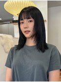 顔周りレイヤー×ミディアムヘア