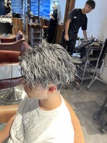 ダンパチバイケンジ(Danpachi by KENJE)&nbsp;ハイライト　ツイスパ　センターパート