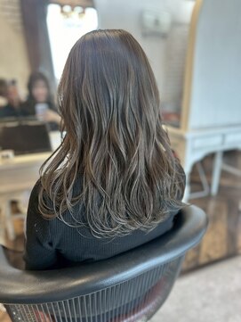 ベレッタ ネヤガワ(veretta. neyagawa) くびれロング/ニュアンスカール/韓国風/ウェーブ巻き/ツイスト