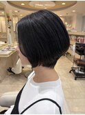 大人可愛い30代40代50代前下がりショートボブ丸みショートひし形