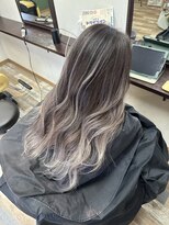 ラフメイカー(LOUGHMAKER.)&nbsp;日本人風バレイヤージュ