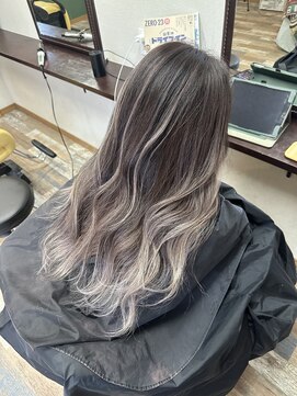 ラフメイカー(LOUGHMAKER.) 日本人風バレイヤージュ