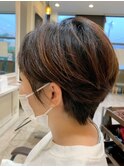 耳かけショートスタイル