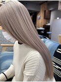 ストレートロングレイヤー×ペールグレージュ大人美人