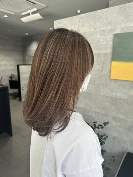 ルー(Luu) グレージュカラーシルキーベージュ神戸/東灘/住吉/御影/岡本