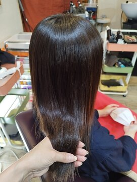 トモスボーテ(TOMOS BEAUTE) 髪質改善度★★★★【HITA・ケア縮毛矯正】