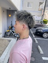 ヘアルーム ルシア(Lucia) 細め多めハイライト