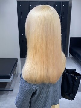 ベレーザ 渋谷(BELEZA) 10190金髪シルキーベージュハイトーンカラー髪質改善ロング